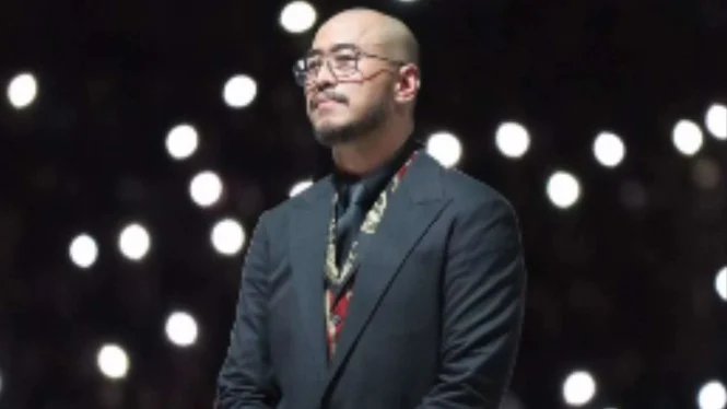 Pandji Pragiwaksono afferma che le persone che pregano diligentemente non