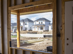 Perché è improbabile che l’idea del mutuo sulla casa 401(k) di Trump riduca i costi