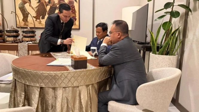 Prima di partire per Londra, Halim ne parlò con Prabo