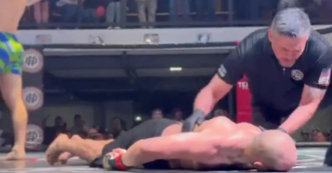 Pugni mancati: un combattimento amatoriale si è concluso con un