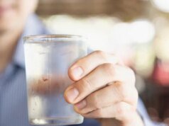 Questi effetti si verificano sul corpo se non si beve abbastanza acqua a partire dalla prima ora