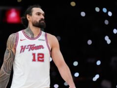 Report: Il centro dei Rockets Steven Adams verrà sottoposto a un intervento chirurgico di fine stagione