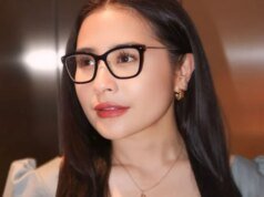 Semplicemente giocando al prodotto aperto per lavoro, criticando il raccolto Prili Latuconsina!