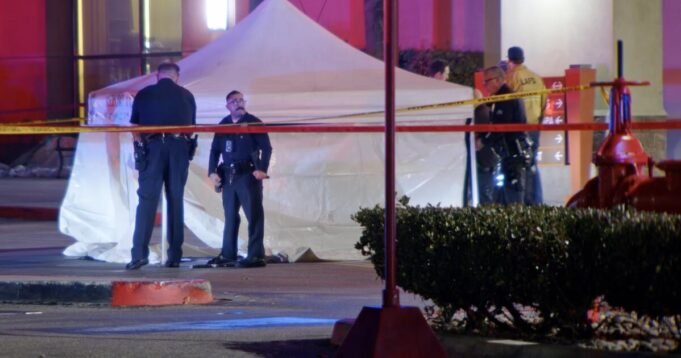 Sparato e ucciso dagli agenti dello sceriffo vicino al negozio