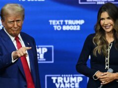 Trump afferma che la segretaria del DHS Kristi Noem sta facendo un ottimo lavoro tra le proteste sull’immigrazione.