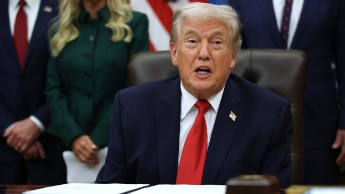 Trump annuncerà venerdì il candidato alla presidenza della Fed; Kevin