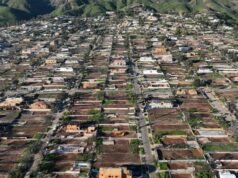 Trump firma l’ordine esecutivo per “anticipare” il processo di autorizzazione per le case distrutte dall’incendio di Los Angeles