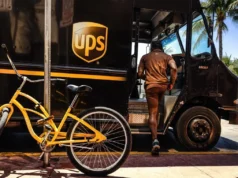 UPS sta tagliando altri 30.000 posti di lavoro a causa del continuo allontanamento dalle consegne di Amazon