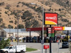 Un uomo accusato del più grande furto di gioielli nella storia degli Stati Uniti evita il processo con la deportazione