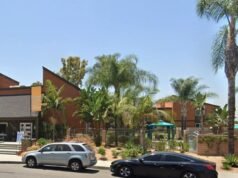 Un uomo armato è stato avvistato vicino a una scuola elementare. I residenti di OC si chiedono perché gli agenti dell’immigrazione e la polizia non abbiano dato alcun avvertimento