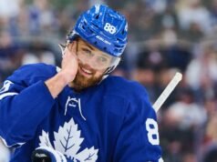 William Nylander dei Maple Leafs è stato multato di 5.000 dollari per il dito medio in trasmissione