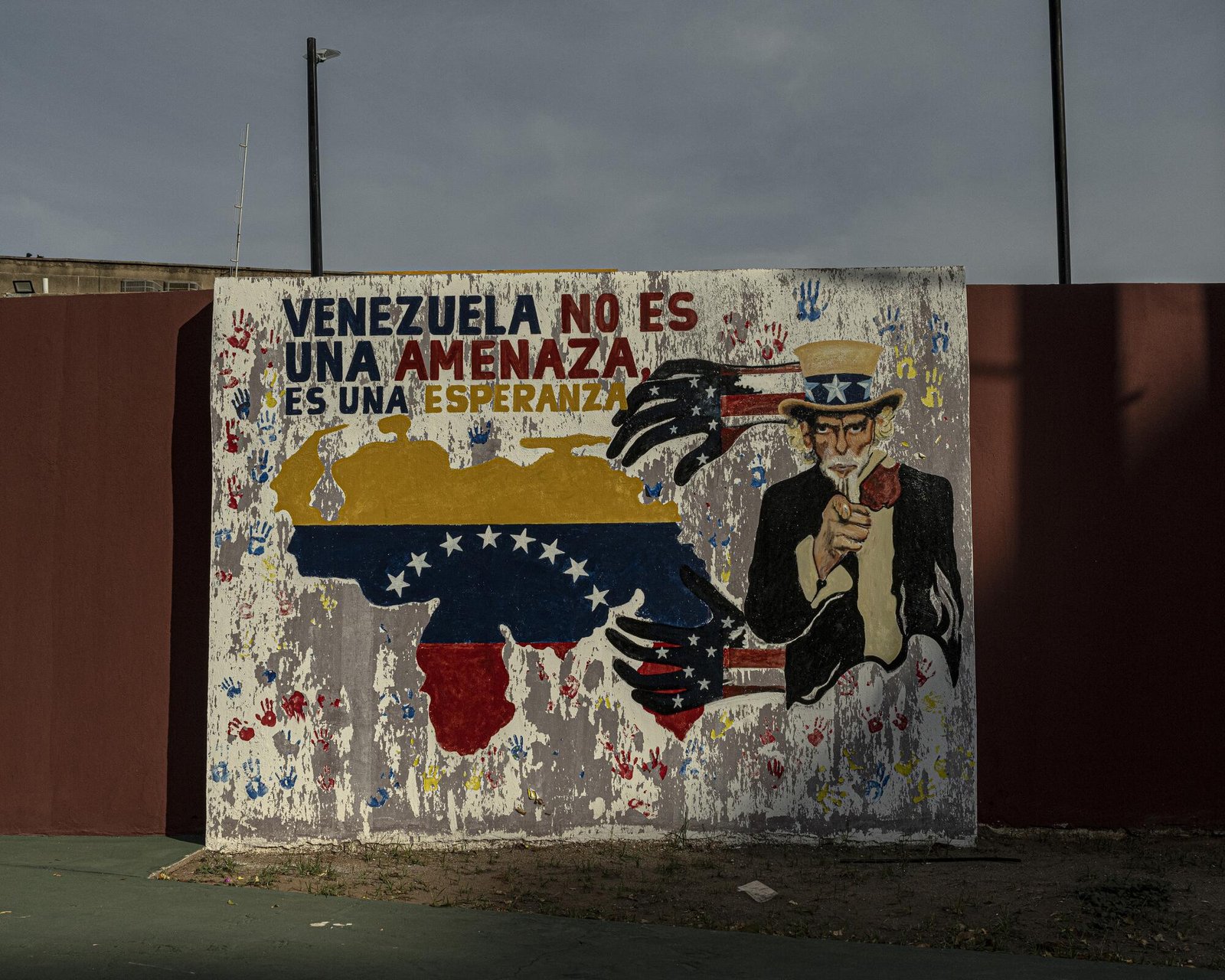 Murale antiamericano in spagnolo