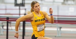 Brianna Utecht va lontano durante la prima giornata dei Campionati SEC