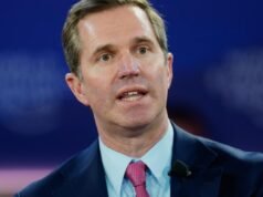 Confronta Andy Beshear e Gavin Newsom mentre osservano la Casa Bianca