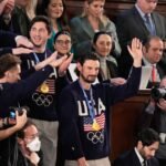 Il portiere della squadra di hockey degli Stati Uniti ha ricevuto la medaglia presidenziale della libertà