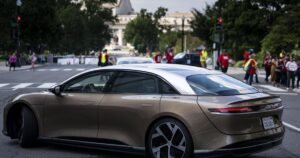 Il produttore di veicoli elettrici Lucid licenzierà oltre 300 posti di lavoro