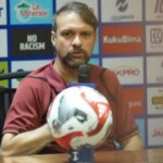 L’allenatore del Persija si è infuriato quando gli è stato chiesto della mancanza di minuti di gioco per 7 nuovi giocatori, tra cui Shane Pattinama e Mauro Zijlstra.