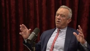 RFK Jr. affronta Joe Rogan per la risposta “inquietante” all’ICE