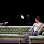 Recensione ‘Hedda Gabler’: Katie Holmes attinge alla perversione