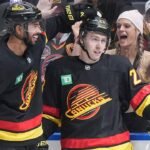 Report: Jonathan Lekkerimaki dei Canucks verrà sottoposto a un intervento chirurgico alla spalla a fine stagione
