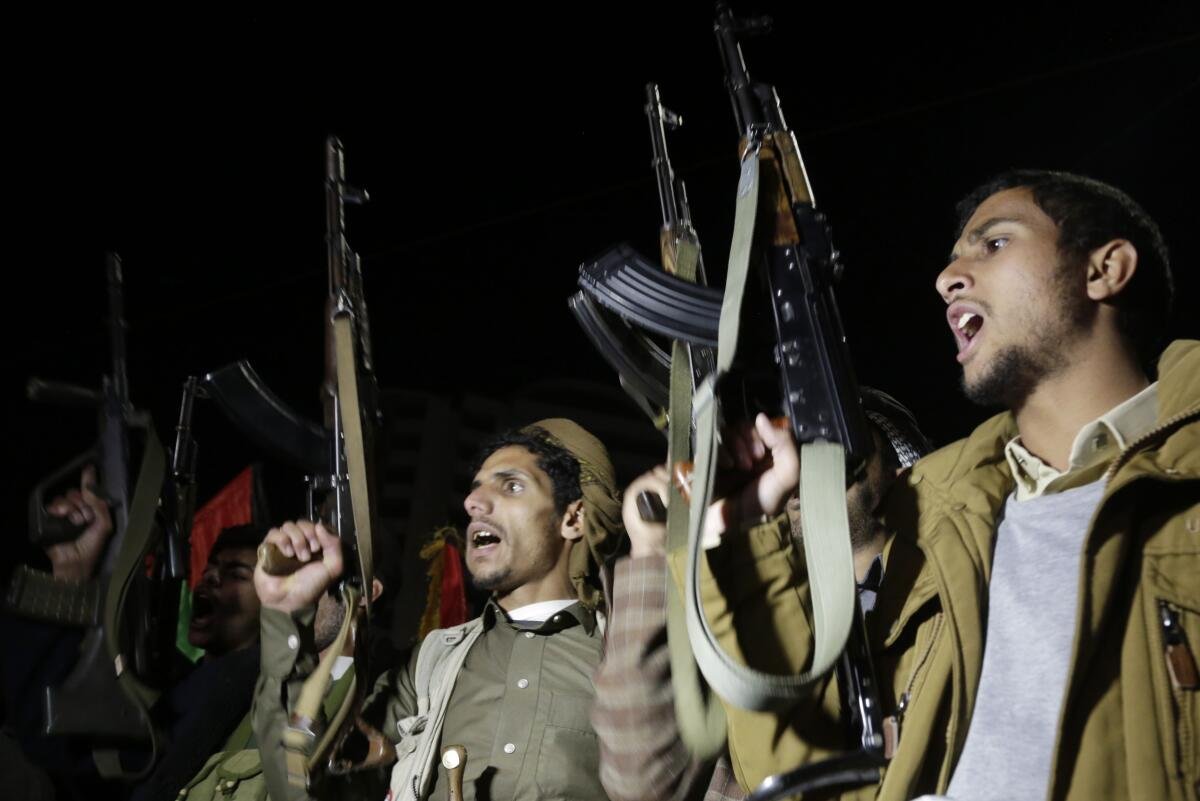 Si radunano i manifestanti fedeli al movimento Houthi 