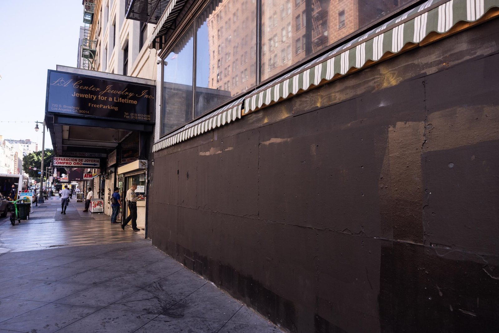 Vetrina coperta su Broadway. 