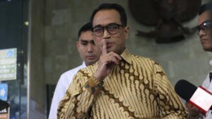 Consulta l’ex ministro dei trasporti Budi Kariya Sumadi, KPK indaga sul processo di appalto presso DJKA