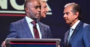 Cresce la preoccupazione tra i democratici della California mentre i candidati governatori rifiutano le richieste di abbandono