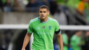 I Seattle Sounders firmano un nuovo contratto a lungo termine con Osaze De Rosario, figlio di Dwayne