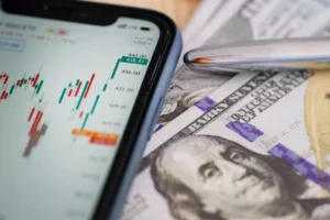 Il trading frazionato aumenta le opportunità per gli investitori in mercati volatili